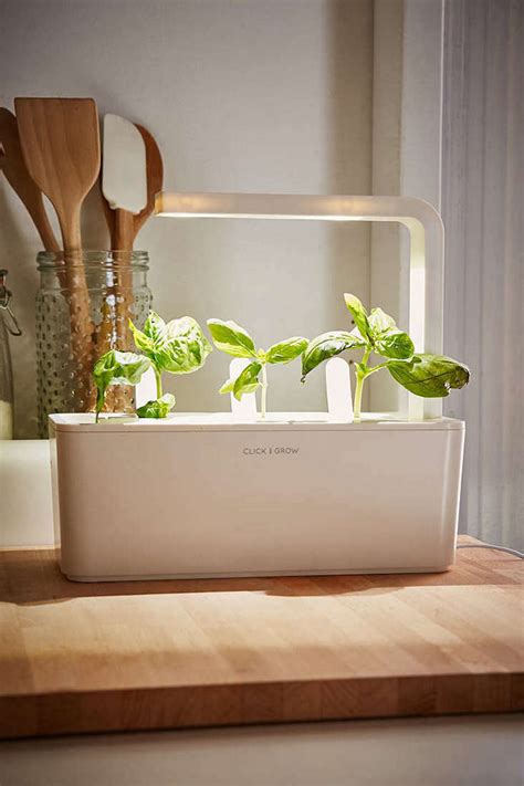 Click and Grow: A Miniature Herb Garden for a Kitchen Countertop - Gardenista