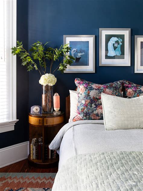 10 Paint Colors That Flatter Bedrooms with Dark Furniture - Chairish Blog