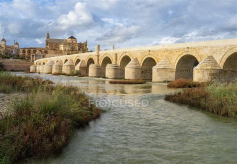 Roman bridge of Cordoba — arch, old - Stock Photo | #167573684