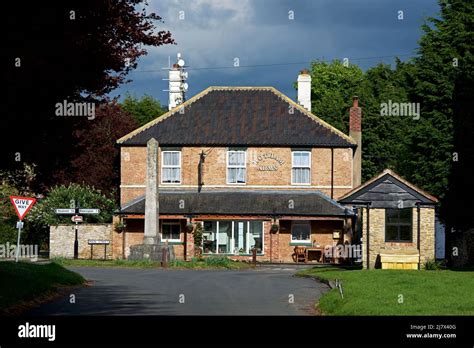 The Hotham Arms, in the village of Hotham, East Yorkshire, England UK Stock Photo - Alamy