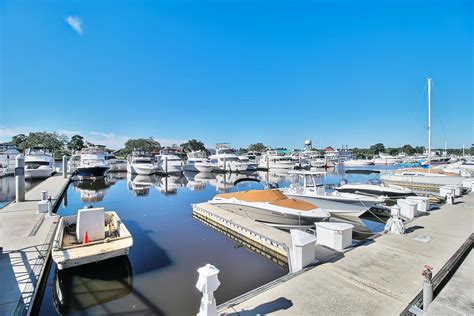 BAREFOOT RESORT YACHT CLUB | Windy Hill 3rd Row and Back | Elliott Beach Rentals