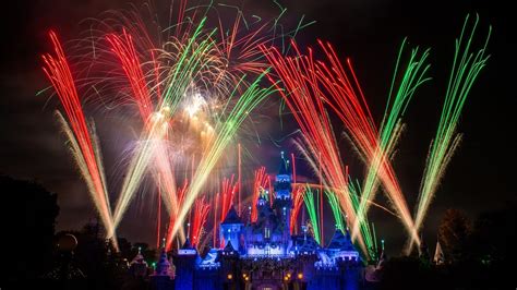 Best Spots To Watch Disneyland Fireworks - Get The Best View