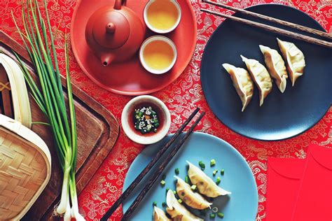 12 Auspicious Foods to Eat During Chinese New Year | Asian Inspirations