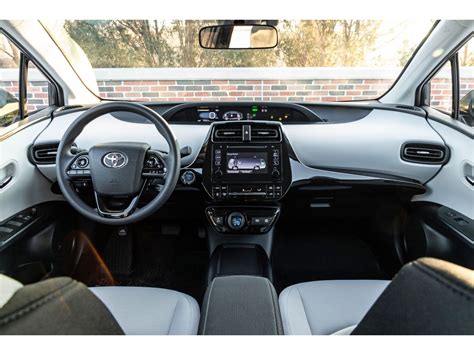 2019 Toyota Prius Pictures: | U.S. News