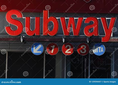 Subway Sign for a New York City Train. Editorial Photography - Image of ...