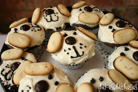 dog cupcakes for a puppy party | Dog cakes, Dog themed birthday party ...