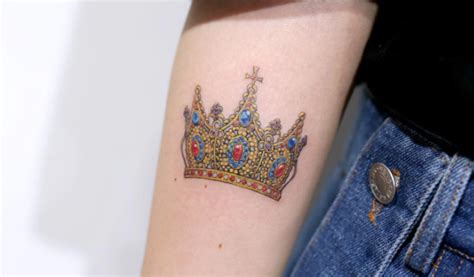 32 Beautiful Crown Tattoos Fit For Royalty - TattooBlend