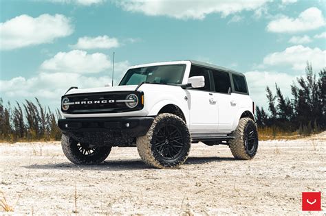 FORD BRONCO - HYBRID FORGED SERIES: HF6-5 - Vossen Wheels