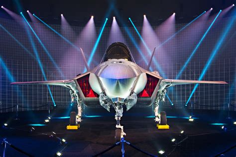 Like a kid in a candy store, IDF salivates over incoming F-35 jets ...