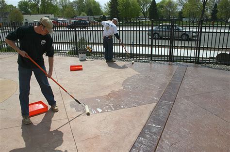 How To Apply Concrete Sealer To Driveway