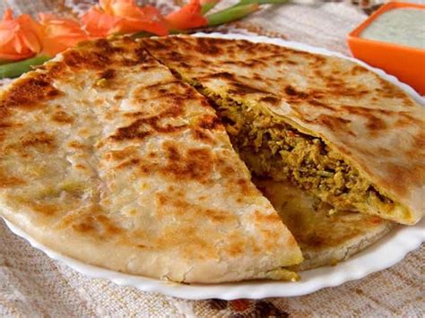 Erachi Pathiri: Kerala Chicken Paratha - Boldsky.com