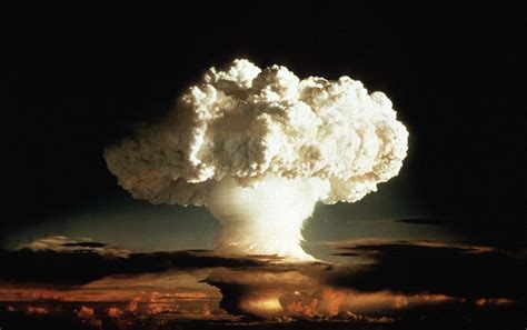 Hiroshima 70th Anniversary: What to Know About Nuclear Weapons in 2015 ...