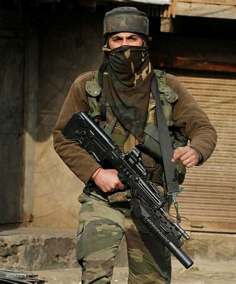 Indian Army Special Forces soldier in Kashmir[615x739] | Indian army special forces, Indian army ...