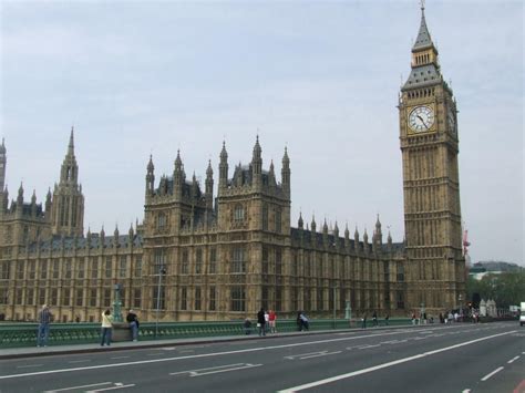 England Photos-Houses of Parliament building in Westminster London