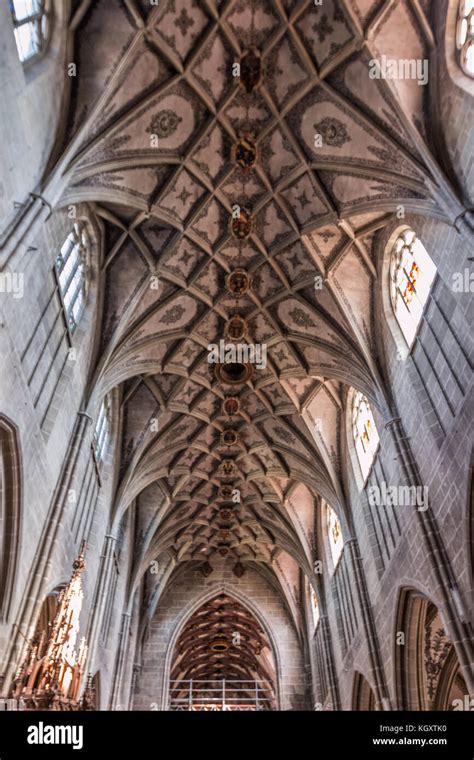 Bern cathedral hi-res stock photography and images - Alamy