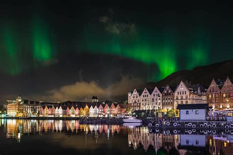 Aurora in Bergen , Norway. : r/CityPorn