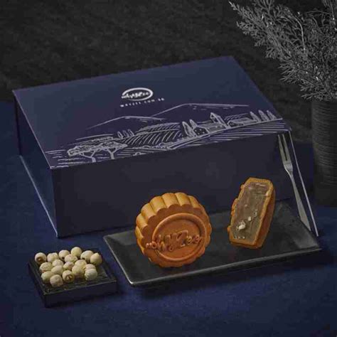 Signature Pure White Lotus Mooncake (Box of 4) - Whyzee