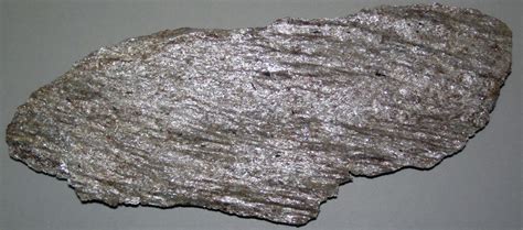 Muscovite schist (Paleoproterozoic; Black Hills, South Dakota, USA) 2 | Rock types, Black hills ...