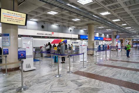 Gimpo International Airport Editorial Image - Image of aero, desk: 105101760