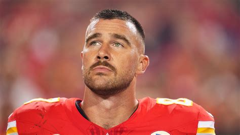 NFL Star Travis Kelce Reportedly Scores $6 Million Kansas City Mansion ...