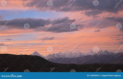 Cordilla Blanca Peru stock image. Image of bergen, mountains - 129039451