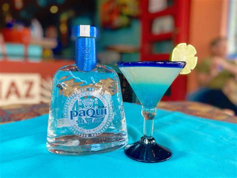 Find a blue agave tequila bottle · PaQuí