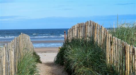 St. Andrews West Sands, Fife, Scotland :: British Beaches