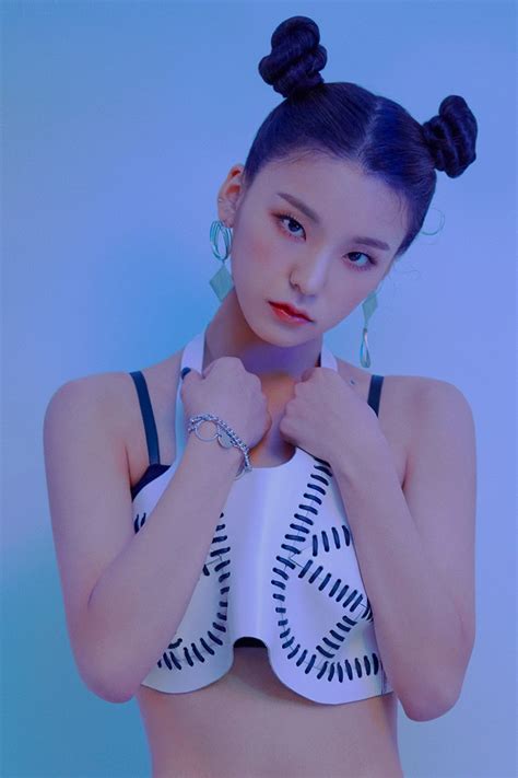 Here's A List Of All Of The Idols Netizens Claim ITZY's Yeji Looks Like - Koreaboo