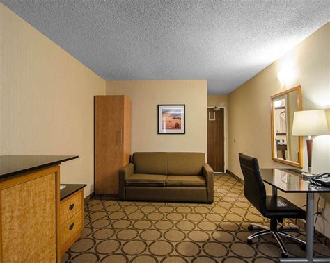 Comfort Inn Regina Regina, Saskatchewan, CA - Reservations.com