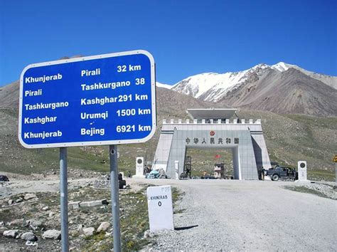 Khunjerab Pass opened for Pakistan-China trade after three years