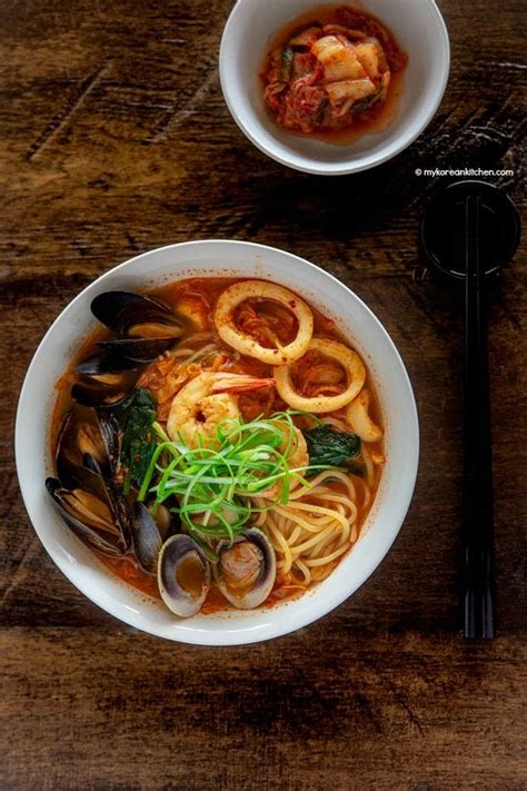 Jjamppong (Korean Spicy Seafood Noodle Soup) - My Korean Kitchen