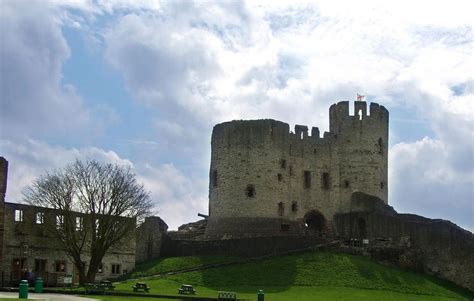 Dudley carpark dig – medieval remains – but no buried royalty yet! | UK Archaeology News