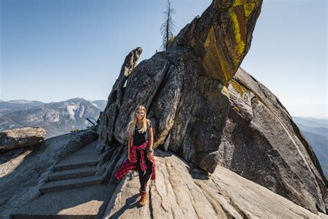 Climbing Moro Rock in Sequoia National Park - The Break of Dawns