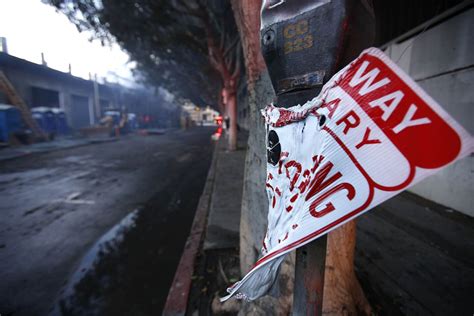 'Tower of fire' destroys L.A. apartment complex under construction ...