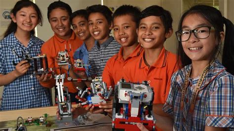 Wooranna Park Primary School students take on world’s best at European Lego League championships ...