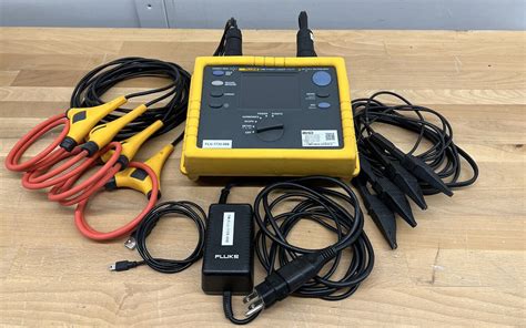 Fluke 1735 Three Phase Power Quality Logger () C/W New Calibration ...