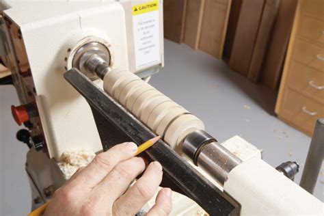 Rolling Cuts with a Skew Chisel | Popular Woodworking