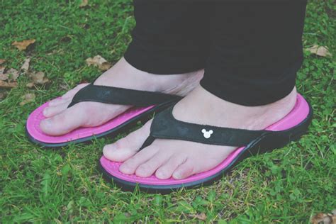 Becky Bedbug: Review: Crocs