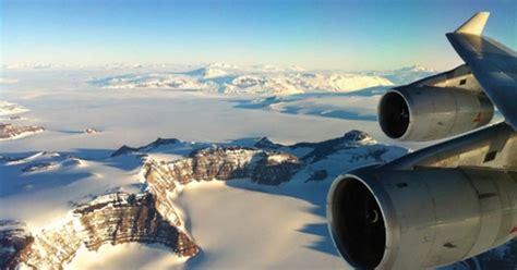 Ice Class: Day Tours of Antarctica Onboard a 747