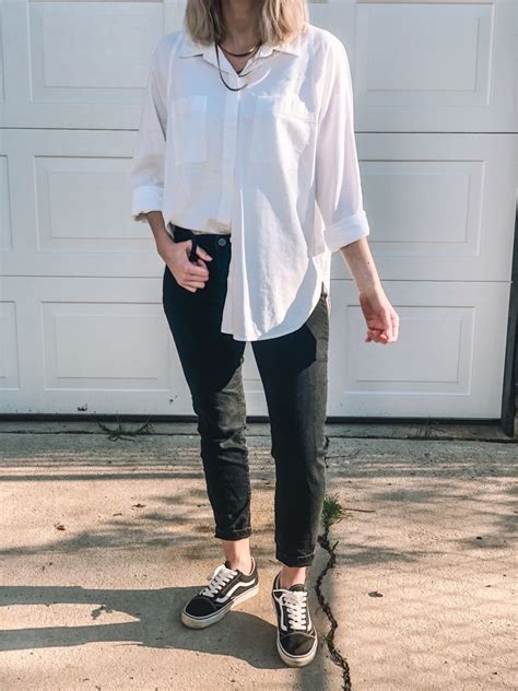 White Vans Outfit, Sneakers Outfit Casual, Date Outfit Casual, Date ...