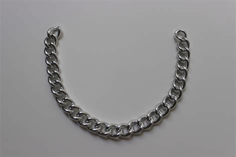 Diy: Simple Chain Link Necklace · How To Make A Chain Necklace · Jewelry on Cut Out + Keep