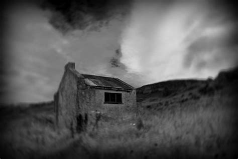 Pinhole Effect on Farmhouse | This is an experiment to see w… | Flickr