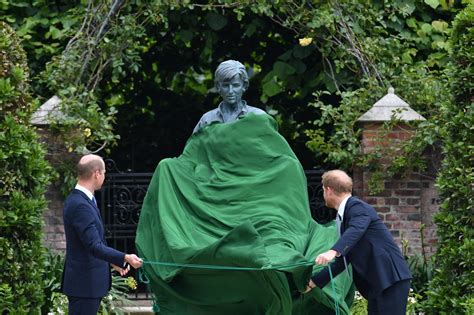 Prince William and Prince Harry Unveil Statue of Princess Diana at ...