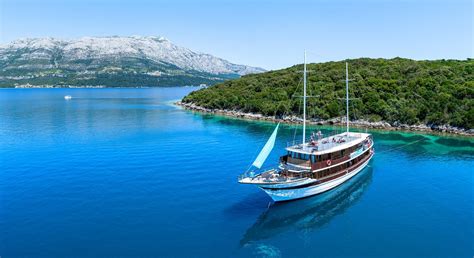 Croatia Island Hopping | Sailing Trip Croatia | Contiki