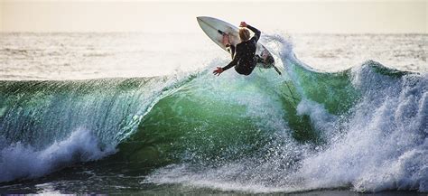 Looking for Summer Fun? Best Places to Surf in Australia | KAYAK SG