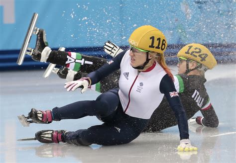 Speedskating Crash Helps China's Li Jianrou Win Gold Medal In 500m Short Track (PHOTOS) | HuffPost