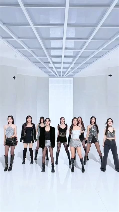 240228 TikTok Update - heart is burning burning burning ‍🔥 : r/twice