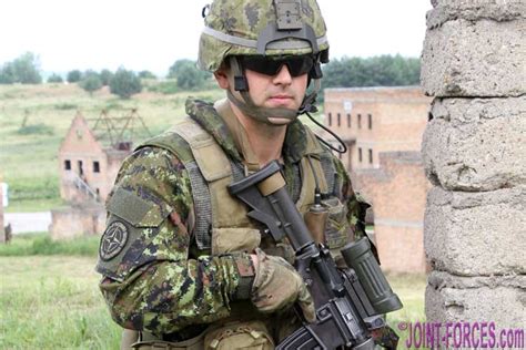 CADPAT TW Camo ~ Royal 22e Régiment - Joint Forces News