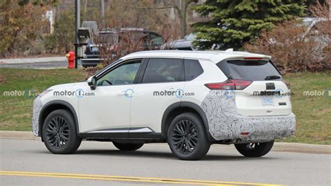 2024 Nissan Rogue Refresh Spied In Public For The…