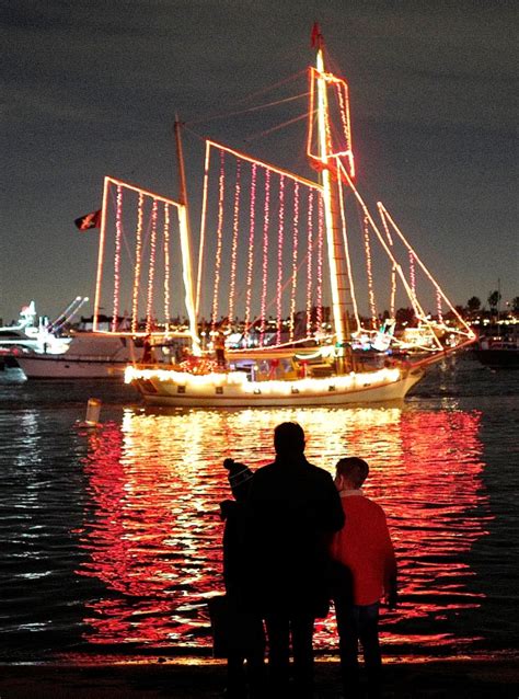 Newport Beach’s famed boat parade kicks off – Orange County Register